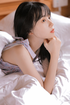 二女一杯食屎原视频